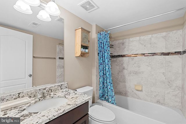 43117 SHORE SQ, Ashburn, VA 20148