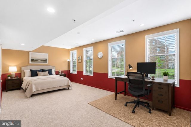 43117 SHORE SQ, Ashburn, VA 20148