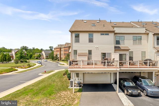 43117 SHORE SQ, Ashburn, VA 20148