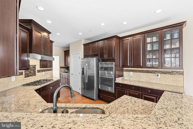 43117 SHORE SQ, Ashburn, VA 20148
