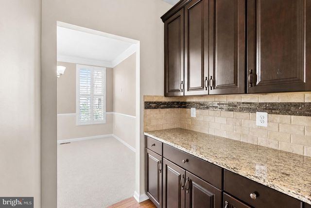 43117 SHORE SQ, Ashburn, VA 20148