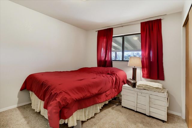 13909 Beyers Ln, Grass Valley, CA 95949