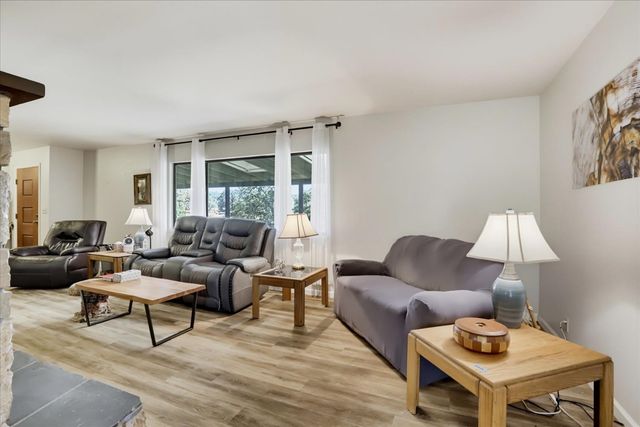 13909 Beyers Ln, Grass Valley, CA 95949
