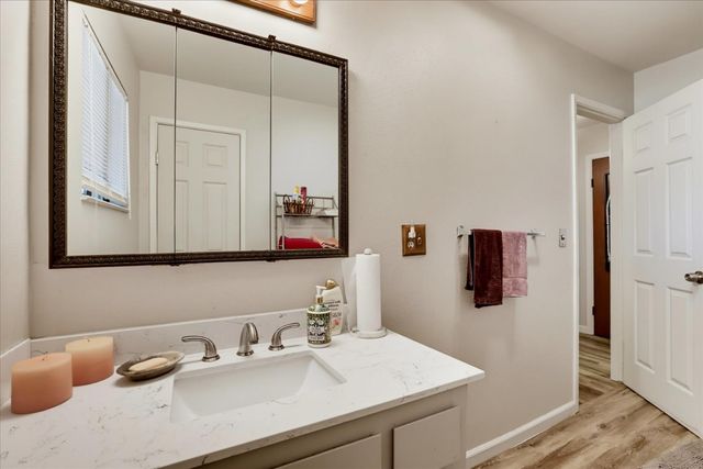 13909 Beyers Ln, Grass Valley, CA 95949
