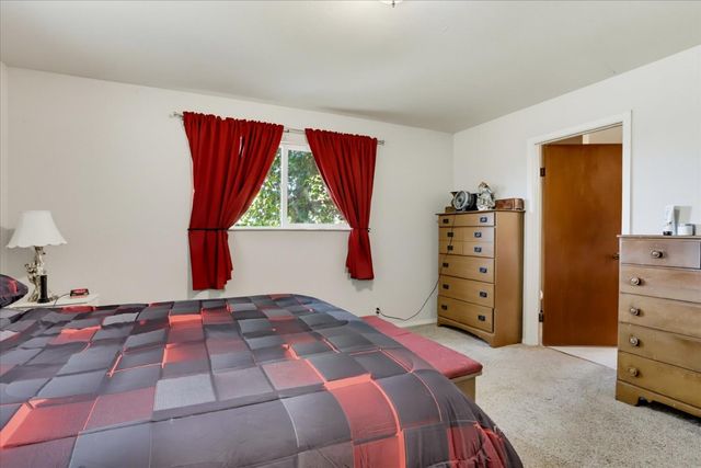 13909 Beyers Ln, Grass Valley, CA 95949