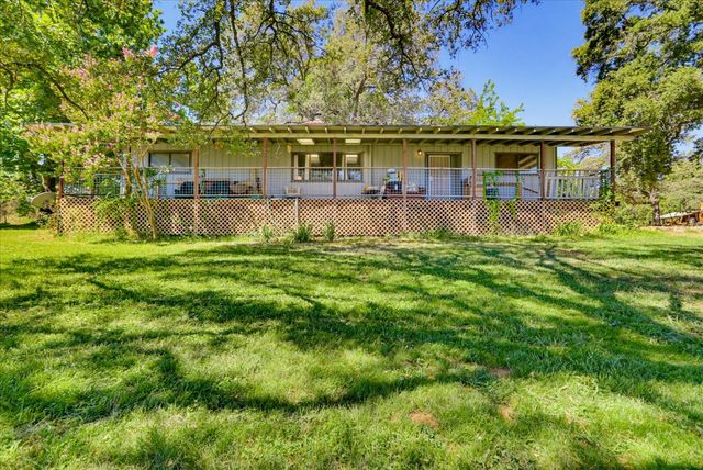 13909 Beyers Ln, Grass Valley, CA 95949