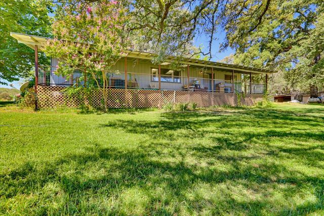 13909 Beyers Ln, Grass Valley, CA 95949