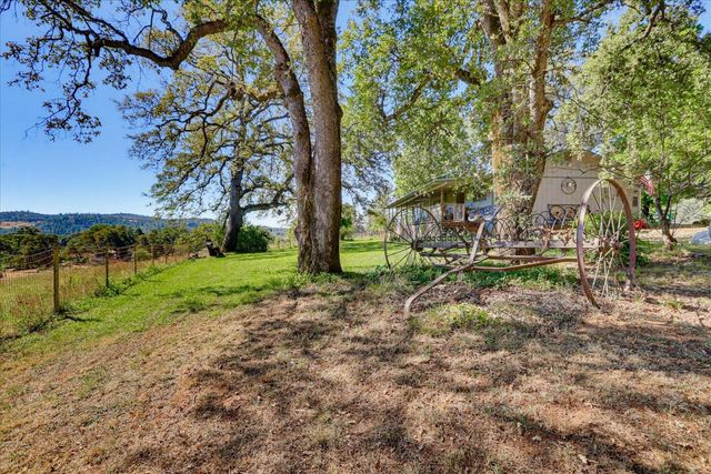 13909 Beyers Ln, Grass Valley, CA 95949