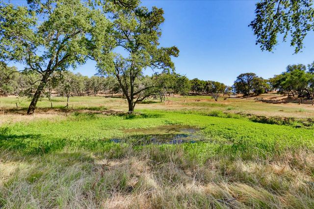 13909 Beyers Ln, Grass Valley, CA 95949