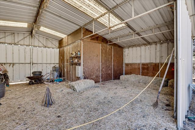 13909 Beyers Ln, Grass Valley, CA 95949