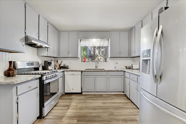 13909 Beyers Ln, Grass Valley, CA 95949