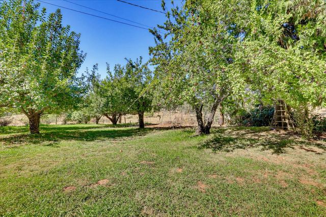 13909 Beyers Ln, Grass Valley, CA 95949