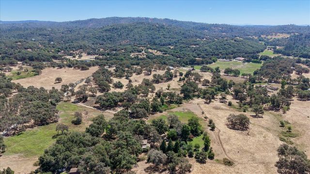 13909 Beyers Ln, Grass Valley, CA 95949