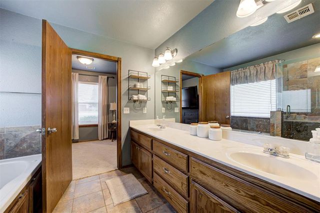 3470 NE Chuck Wagon Road, Piedmont, OK 73078