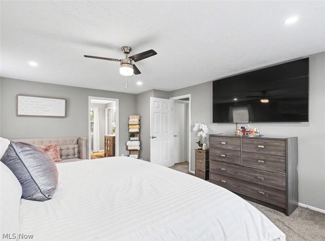 31773 N Roundhead Drive, Solon, OH 44139