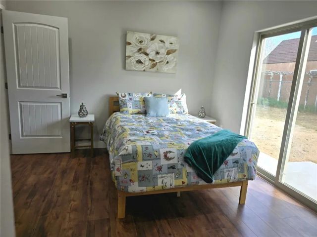 4858 W Avenue L2, Lancaster, CA 93536