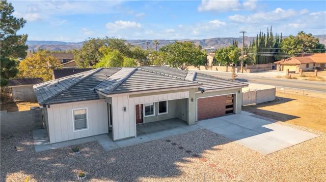 4858 W Avenue L2, Lancaster, CA 93536