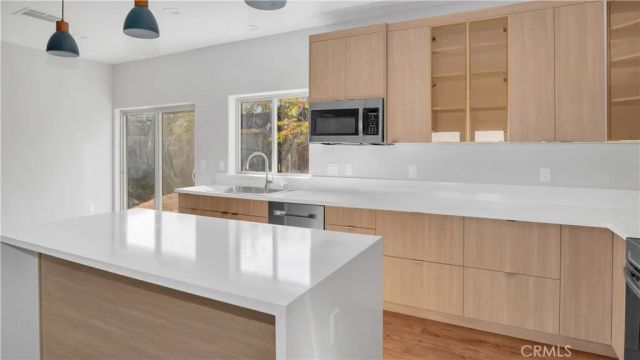 4858 W Avenue L2, Lancaster, CA 93536