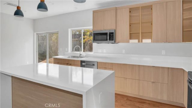 4858 W Avenue L2, Lancaster, CA 93536