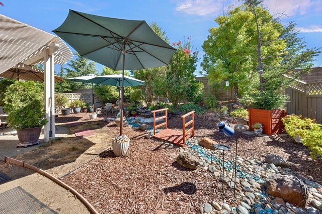 2058 Stonecrest Ln, Lincoln, CA 95648