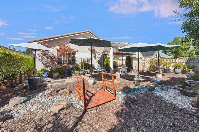 2058 Stonecrest Ln, Lincoln, CA 95648