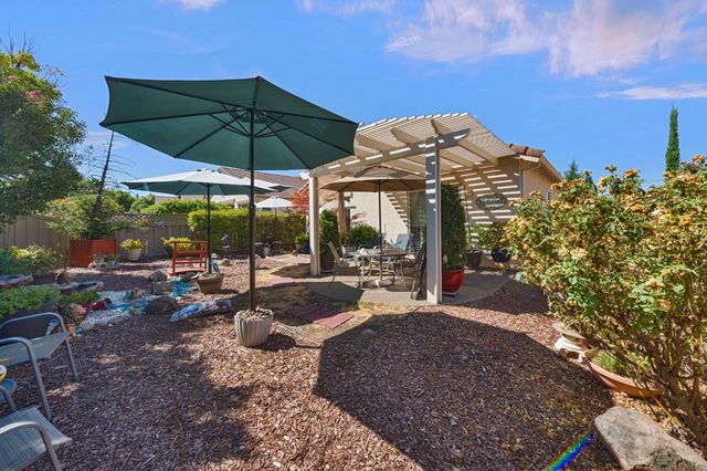 2058 Stonecrest Ln, Lincoln, CA 95648
