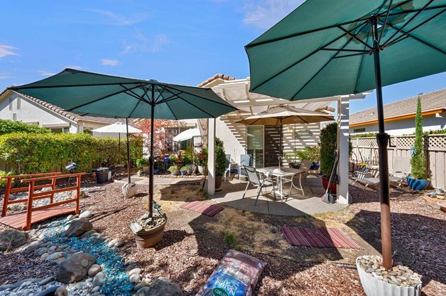 2058 Stonecrest Ln, Lincoln, CA 95648