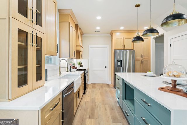 2425 Mellville, Decatur, GA 30032