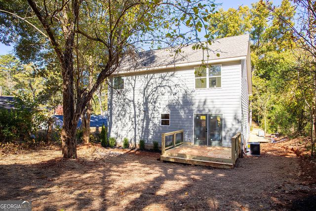 2425 Mellville, Decatur, GA 30032