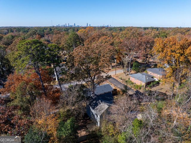 2425 Mellville, Decatur, GA 30032