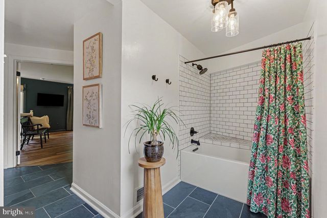1731 QUIETREE DR, Reston, VA 20194