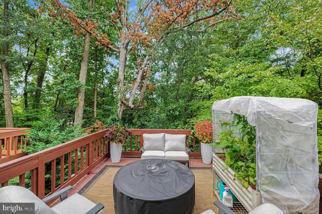 1731 QUIETREE DR, Reston, VA 20194