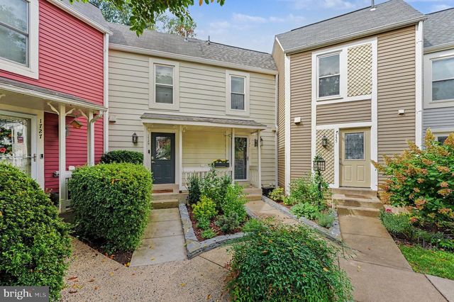 1731 QUIETREE DR, Reston, VA 20194