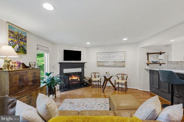 1731 QUIETREE DR, Reston, VA 20194