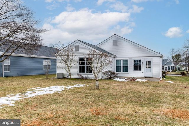 9 WESTMINSTER DR S, Southampton, NJ 08088