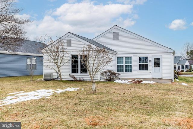 9 WESTMINSTER DR S, Southampton, NJ 08088