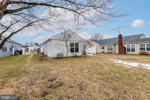 9 WESTMINSTER DR S, Southampton, NJ 08088