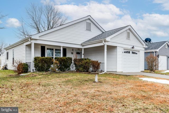 9 WESTMINSTER DR S, Southampton, NJ 08088