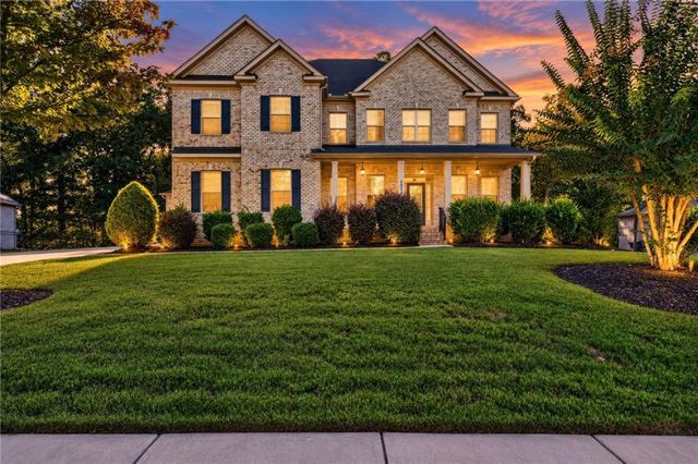 6852 Louis Drive, Locust Grove, GA 30248