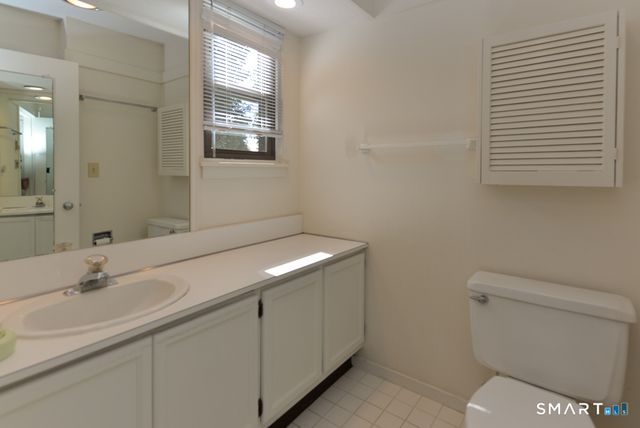 955 Heritage Village B, Southbury, CT 06488