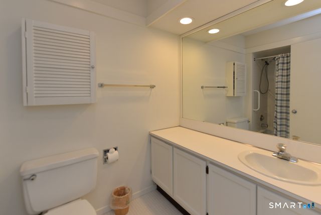 955 Heritage Village B, Southbury, CT 06488
