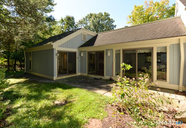 955 Heritage Village B, Southbury, CT 06488