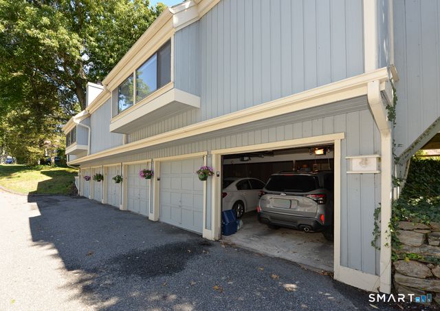 955 Heritage Village B, Southbury, CT 06488