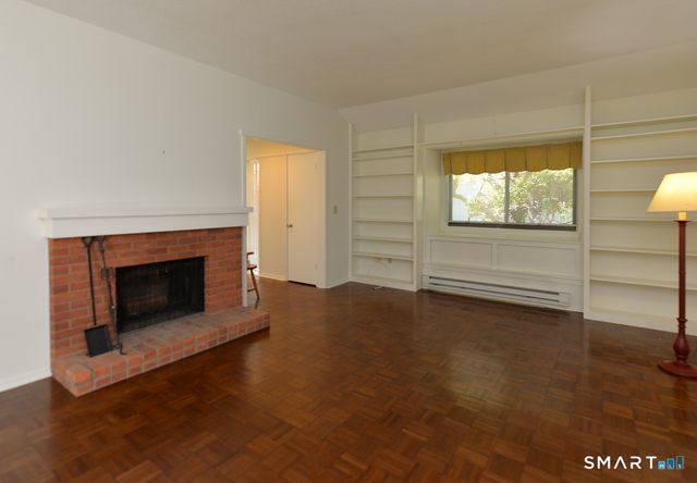 955 Heritage Village B, Southbury, CT 06488