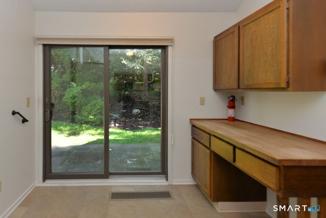 955 Heritage Village B, Southbury, CT 06488