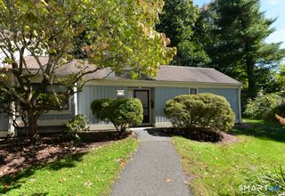 955 Heritage Village B, Southbury, CT 06488