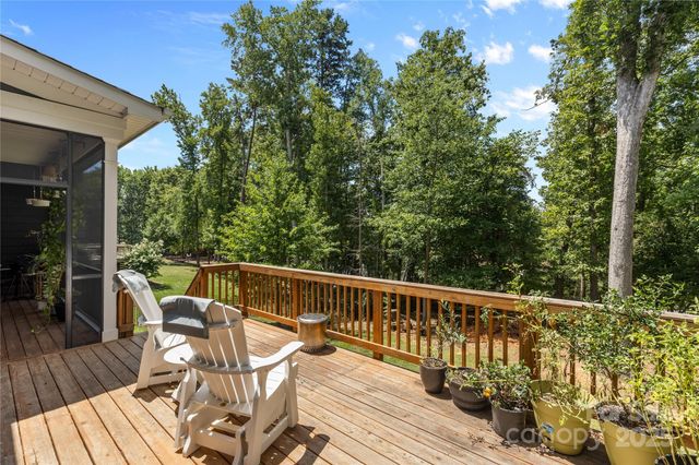 173 South Shore Drive, Belmont, NC 28012