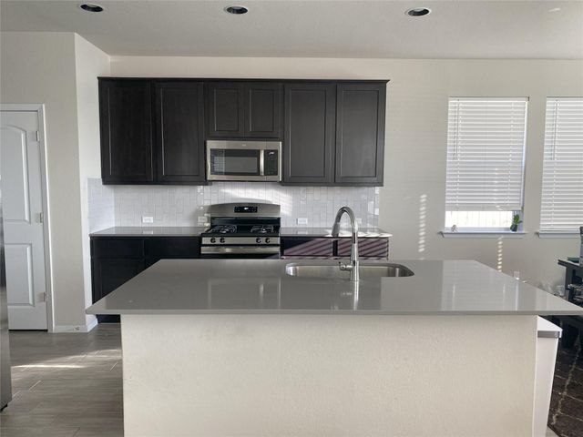 211 Living Reef DR, Maxwell, TX 78656