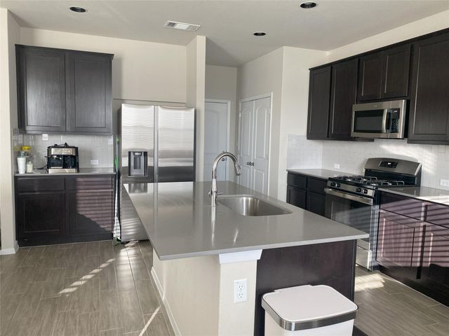 211 Living Reef DR, Maxwell, TX 78656