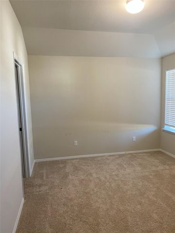 211 Living Reef DR, Maxwell, TX 78656